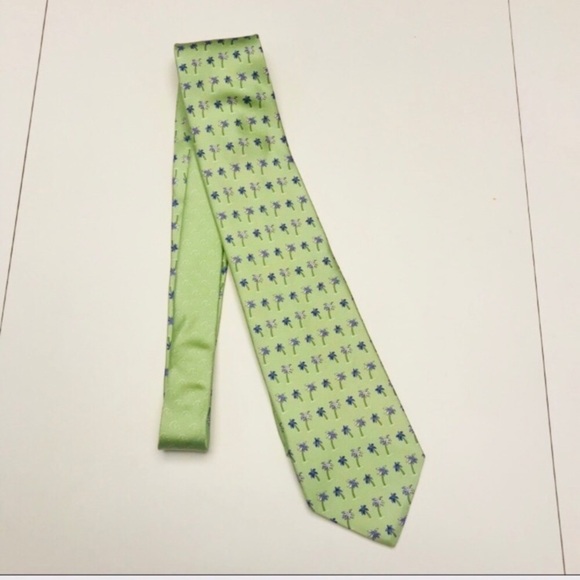 IZOD silk necktie w/ palm tree print - Picture 1 of 7